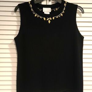 Black sweater top w embroidered leaf neckline, EUC short sleeve